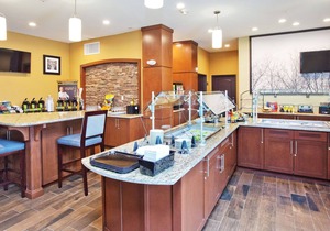 24 Hour Business Center + Heated Outdoor Pool | Studio Close to Downtown Austin