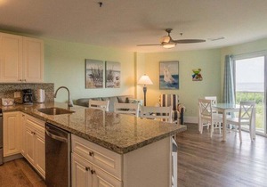 2405 Ocean Pointe Suites