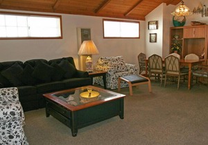 242CL: Budget-friendly Catalina Cottage + Vaulted Ceilings + Front Porch