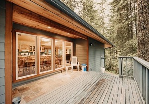 268 m² Cabin ∙ 3 bedrooms ∙ 11 guests