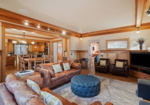 279 m² House ∙ 4 bedrooms ∙ 10 guests