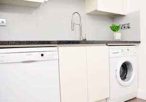 (29EW-11) Dreams Serviced Accommodations- Staines/Heathrow