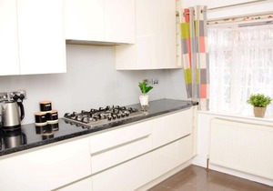 (29EW-11) Dreams Serviced Accommodations- Staines/Heathrow