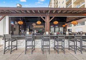 2bd/2ba Condo Ocean views from every room walk in shower FREE BEACH CHAIRS