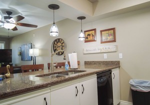 2BR WALK-IN Condo! ~ Golf Course View ~ Near the 76 Strip ~ FREE TICKETS INCLUDED! (CL-A7)