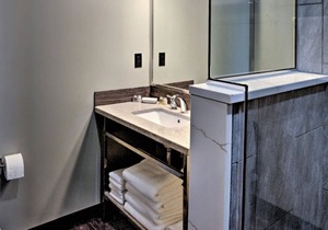 2nd Street Inn Room #13