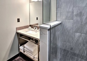 2nd Street Inn Room #8