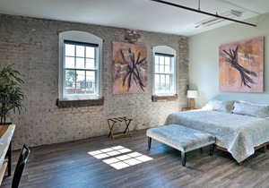 2nd Street Inn Room #8