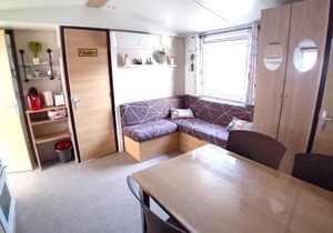 3 Bed - Sleeps 6 - Air-Con - Free Parking