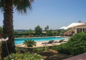 3 bedroom accommodation in Creissan