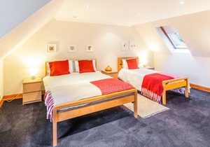 3 bedroom accommodation in Aberfoyle