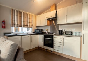 3 bedroom accommodation in Lowestoft