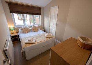 3 bedroom accommodation in Lowestoft