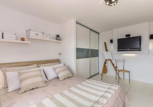 3 bedroom accommodation in Praputnjak