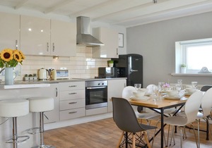 3 bedroom accommodation in Allonby, near Maryport