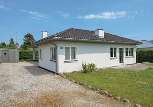 3 bedroom accommodation in Egå