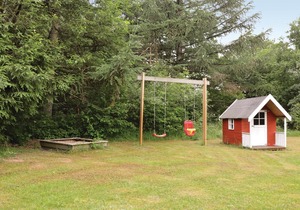 3 bedroom accommodation in Give