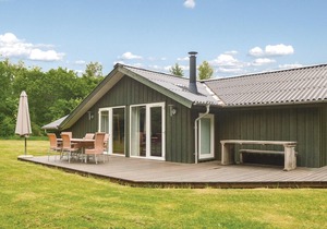 3 bedroom accommodation in Give