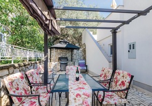 3 bedroom accommodation in Klek