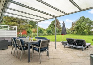 3 bedroom cozy home in Bogø By