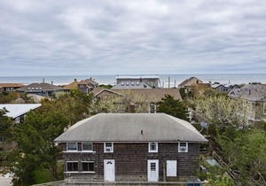 3 Homes away from the Beach! Large enough for a big Family....