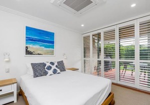 3 James Cook Apartments - beachside haven w. pool