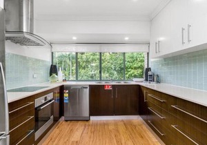 3 James Cook Apartments - beachside haven w. pool