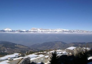 3 pièces au pied des pistes avec balcon, 2 chambres - FR-1-557-23