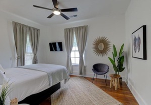 3 Properties in 1! Best Historic Retreat Home in Midtown