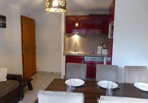 3-room apartment, 6 people, balcony, pets allowed