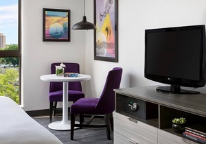 3 Standard 2 Queens Rooms at Studio Allston Hotel