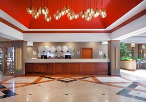 3-Star Hotel ∙ Embassy Suites by Hilton Dallas Near the Galleria