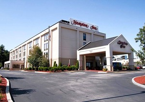 3-Star Hotel ∙ Hampton Inn Boston/Braintree
