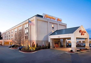 3-Star Hotel ∙ Hampton Inn Boston/Braintree