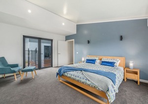 3 WISE MONKEYS, MANSFIELD