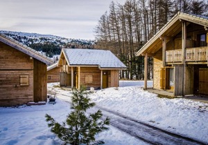 300m from ski slopes, Ground floor, fitness, swimming pool, balcony, parking, tv, ski locker, 30m²