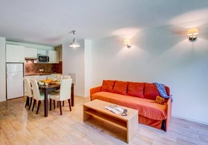 300m from resort center, fitness, swimming pool, parking, tv, ski locker, 40m², La Féclaz