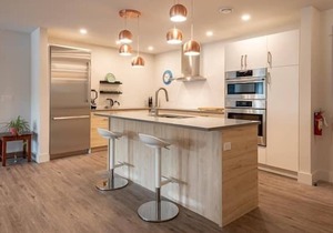 303 - Wolfville Luxury Apartment with 2 King Beds