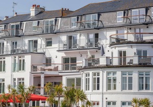 32 THE SALCOMBE, country holiday cottage, with pool in Salcombe