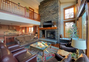 325 m² Condo ∙ 5 bedrooms ∙ 12 guests