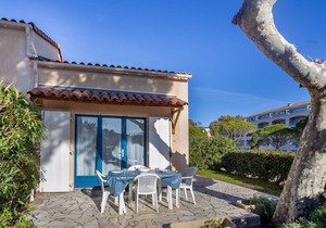 33 m² Resort ∙ 2 bedrooms ∙ 4 guests