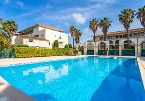 33 m² Resort ∙ 2 bedrooms ∙ 4 guests