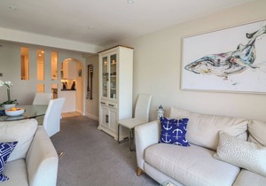 37 THE SALCOMBE, luxury holiday cottage, with pool in Salcombe