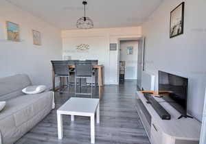 3ESPLANADE : ideally located, Appt face mer 5 pers, emplct parking privé