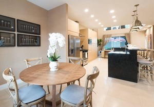 4 B/R Villa, Free Parking & Free Wi-Fi, Near Disney Family Friendly