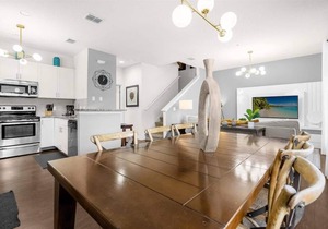 4 BD/3 BA/Lucaya Village (21-101)