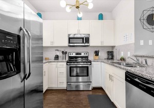 4 BD/3 BA/Lucaya Village (21-101)