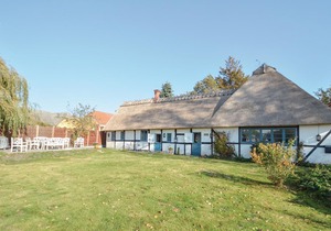 4 bedroom accommodation in Askeby