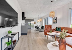 4 bedroom awesome home in Løgstrup