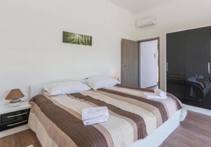 4 Bedroom Cozy Home In Buici
